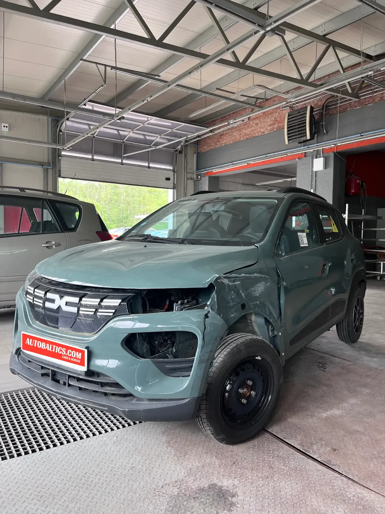 DACIA SPRING Body Repair and Painting in Vilnius