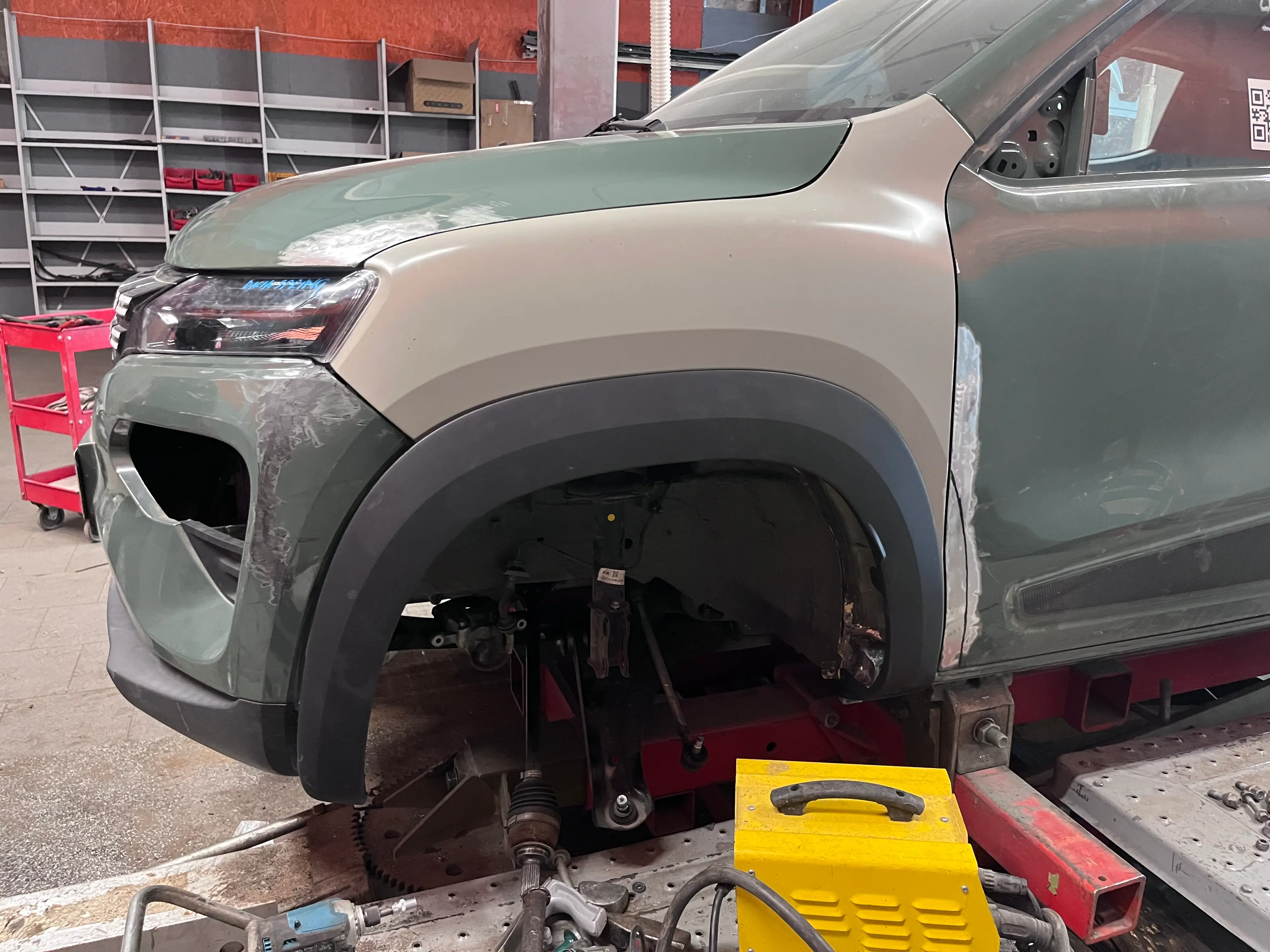 Кузовной ремонт и покраска DACIA SPRING в Вильнюсе 3