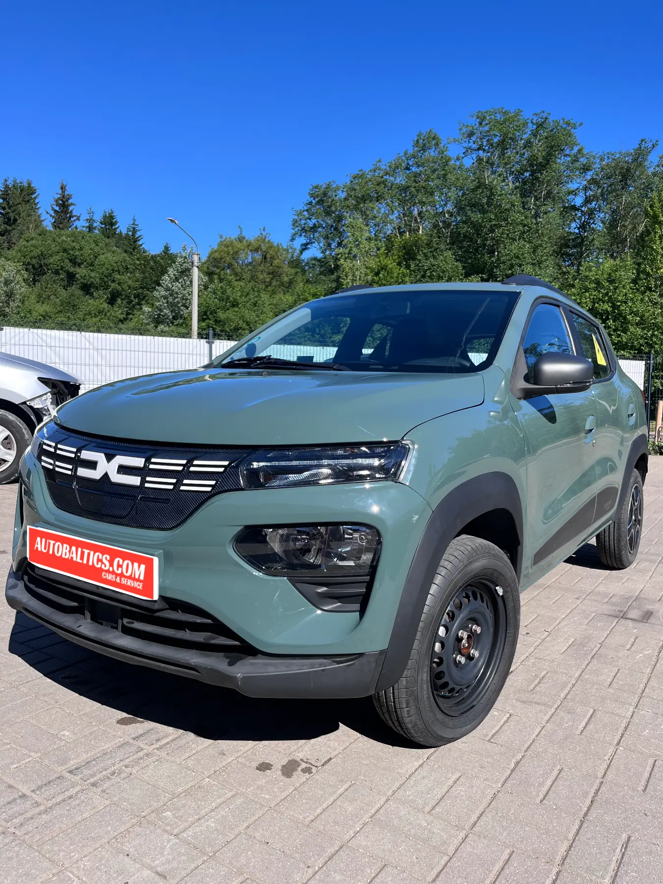Кузовной ремонт и покраска DACIA SPRING в Вильнюсе 4