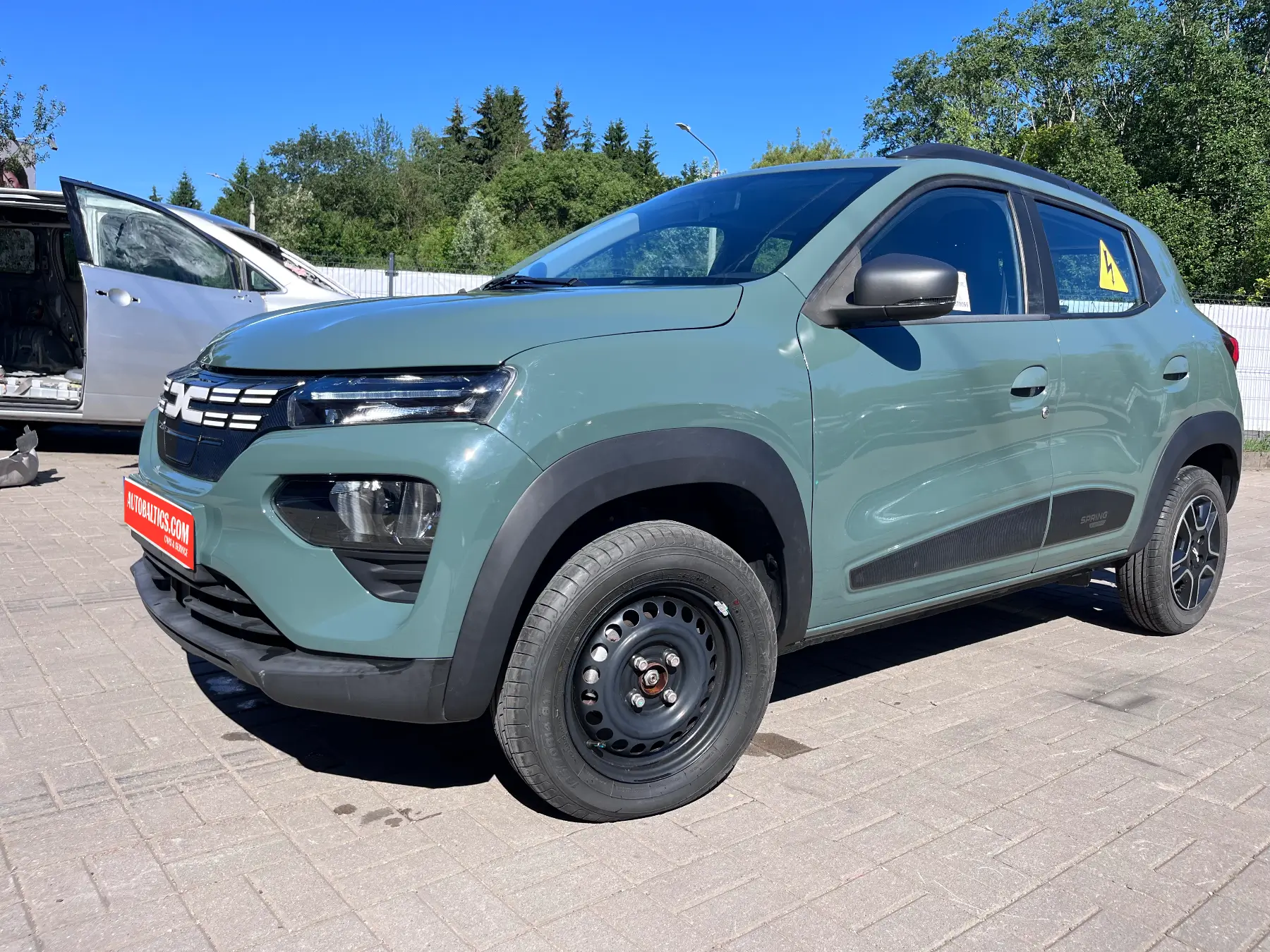 Кузовной ремонт и покраска DACIA SPRING в Вильнюсе 5