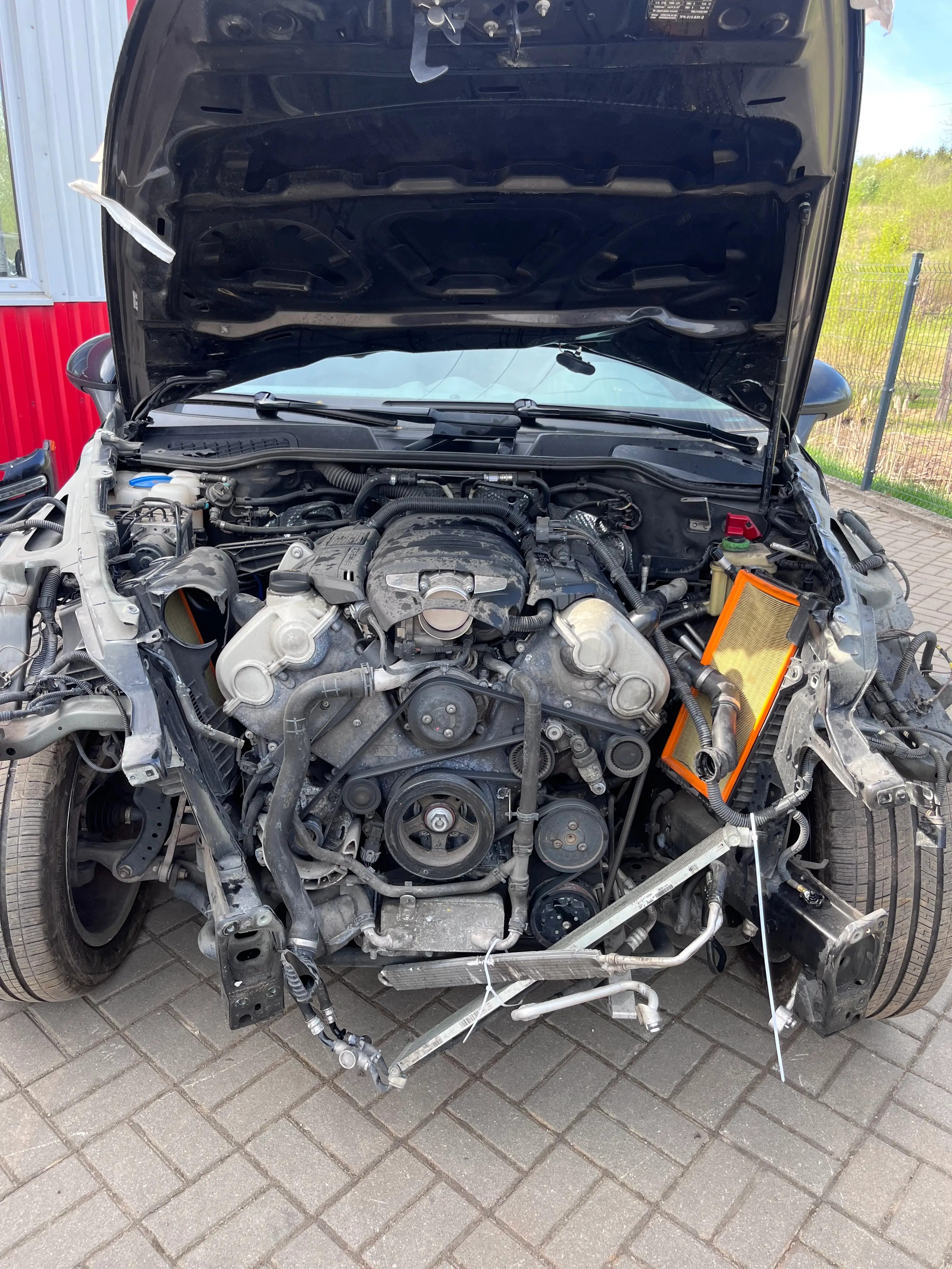 Body Repair & Painting of 2013 Porsche Cayenne S 1