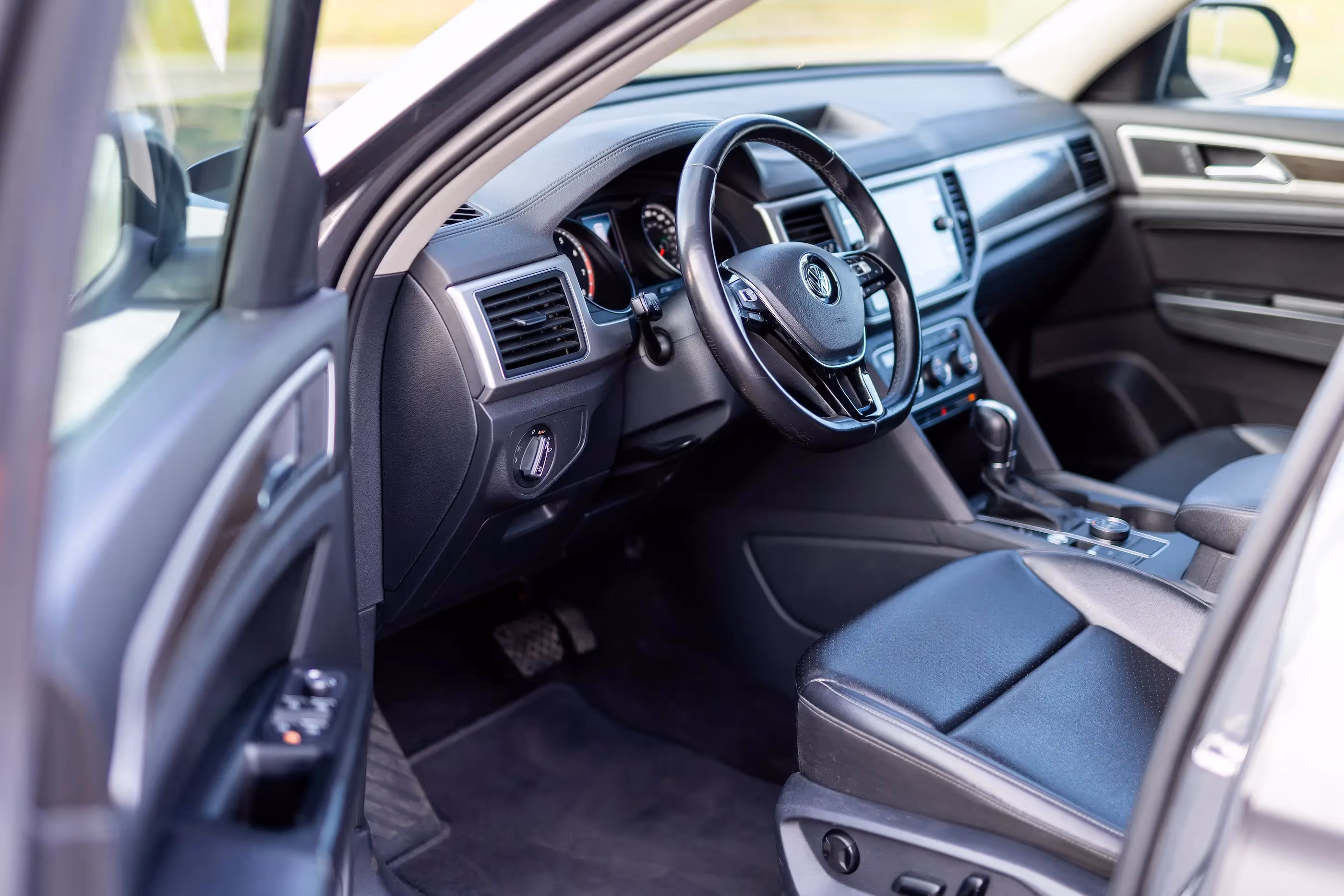 Volkswagen Atlas 2018, 3.6 L Petrol 276HP (203kW) for Sale in Vilnius, Lithuania, on AutoBaltics.com Volkswagen Atlas 2018, 3.6 L Petrol 276HP (203kW) for Sale in Vilnius, Lithuania, on AutoBaltics.com